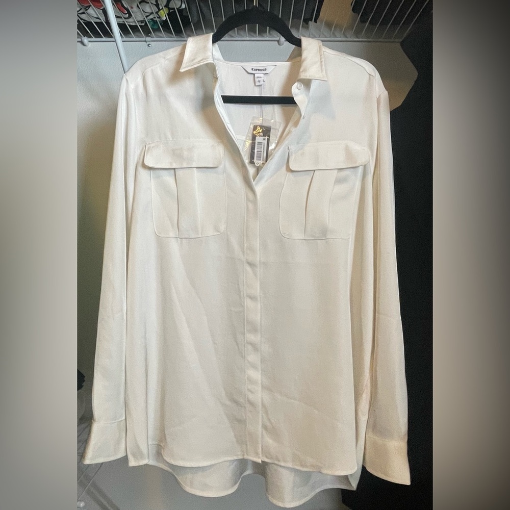 Express Womens L Ivory Long Sleeves Button Front Shirt Pockets Collared